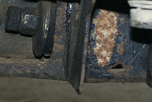 Rostloch, Rahmen, rust frame, Nissan, nissan, Patrol, patrol, Safari, safari, Patrol GR, patrol gr, Safari GR, safari gr, GR, gr, KR, kr, Patrol GQ, patrol gq, Safari GQ, safari gq, GQ, gq, Y60, y60, JRY60, jry60, JRLY60, jrly60, VRGY60, vrgy60, ARGY60, argy60, TD42, td42, 4.2-Liter, 4.2 Litre, 4.2 litre, 4,2-Liter, Sechszylinder, Inlinesix, inlinesix, high roof, Hochdach, Jeep, jeep, Wrangler, wrangler, TJ, tj, Yamaha, Kodiak, yamaha, kodiak, 4x4, 4WD, 4wd, four wheel drive, AWD, awd, Offroad, offroad, Off Road, OFF ROAD, off road, offroader, Allradler, Allradantrieb, Gel&auml;ndeuntersetzung, Reduktion, low gears, Differenzialsperre, Differentialsperre, locker, Gelaendewagen, Gel&auml;ndewagen, Reisen, reisen, travel, Expedition, expedition, Tour, tour, Tuning, tuning, tune, Zubeh&ouml;r, equipment