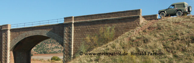 Ferrocarril, Baeza-Utiel, Rio, Guadalquivir, Nissan, nissan, Patrol, patrol, Safari, safari, Patrol GR, patrol gr, Safari GR, safari gr, GR, gr, KR, kr, Patrol GQ, patrol gq, Safari GQ, safari gq, GQ, gq, Y60, y60, JRY60, jry60, JRLY60, jrly60, VRGY60, vrgy60, ARGY60, argy60, TD42, td42, 4.2-Liter, 4.2 Litre, 4.2 litre, 4,2-Liter, Sechszylinder, Inlinesix, inlinesix, high roof, Hochdach, Jeep, jeep, Wrangler, wrangler, TJ, tj, Yamaha, Kodiak, yamaha, kodiak, 4x4, 4WD, 4wd, four wheel drive, AWD, awd, Offroad, offroad, Off Road, OFF ROAD, off road, offroader, Allradler, Allradantrieb, Gel&auml;ndeuntersetzung, Reduktion, low gears, Differenzialsperre, Differentialsperre, locker, Gelaendewagen, Gel&auml;ndewagen, Reisen, reisen, travel, Expedition, expedition, Tour, tour, Tuning, tuning, tune, Zubeh&ouml;r, equipment