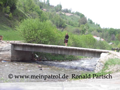 Fumosito, Nordufer, Stausees, Lacul Fantanel, Rachitele, Rum&auml;nien, romania, roumania, Nissan, nissan, Patrol, patrol, Safari, safari, Patrol GR, patrol gr, Safari GR, safari gr, GR, gr, KR, kr, Patrol GQ, patrol gq, Safari GQ, safari gq, GQ, gq, Y60, y60, JRY60, jry60, JRLY60, jrly60, VRGY60, vrgy60, ARGY60, argy60, TD42, td42, 4.2-Liter, 4.2 Litre, 4.2 litre, 4,2-Liter, Sechszylinder, Inlinesix, inlinesix, high roof, Hochdach, Jeep, jeep, Wrangler, wrangler, TJ, tj, Yamaha, Kodiak, yamaha, kodiak, 4x4, 4WD, 4wd, four wheel drive, AWD, awd, Offroad, offroad, Off Road, OFF ROAD, off road, offroader, Allradler, Allradantrieb, Gel&auml;ndeuntersetzung, Reduktion, low gears, Differenzialsperre, Differentialsperre, locker, Gelaendewagen, Gel&auml;ndewagen, Reisen, reisen, travel, Expedition, expedition, Tour, tour, Tuning, tuning, tune, Zubeh&ouml;r, equipment