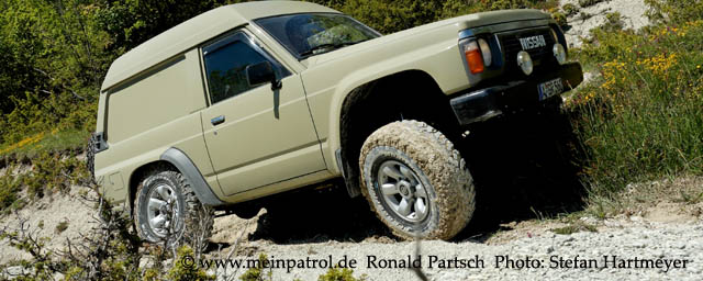 suspension, Federn, coil, springs, flex, travel, Fahrwerk, Verschr&auml;nkung, Old Man Emu, Suspension, Australia, australia, Koni, shocks, Sto&szlig;d&auml;mpfer, Nissan, nissan, Patrol, patrol, Safari, safari, Patrol GR, patrol gr, Safari GR, safari gr, GR, gr, KR, kr, Patrol GQ, patrol gq, Safari GQ, safari gq, GQ, gq, Y60, y60, JRY60, jry60, JRLY60, jrly60, VRGY60, vrgy60, ARGY60, argy60, TD42, td42, 4.2-Liter, 4.2 Litre, 4.2 litre, 4,2-Liter, Sechszylinder, Inlinesix, inlinesix, high roof, Hochdach, Jeep, jeep, Wrangler, wrangler, TJ, tj, Yamaha, Kodiak, yamaha, kodiak, 4x4, 4WD, 4wd, four wheel drive, AWD, awd, Offroad, offroad, Off Road, OFF ROAD, off road, offroader, Allradler, Allradantrieb, Gel&auml;ndeuntersetzung, Reduktion, low gears, Differenzialsperre, Differentialsperre, locker, Gelaendewagen, Gel&auml;ndewagen, Reisen, reisen, travel, Expedition, expedition, Tour, tour, Tuning, tuning, tune, Zubeh&ouml;r, equipment