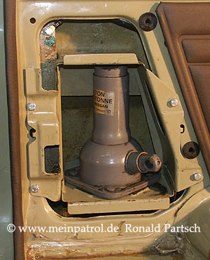 ARB, arb, Kompressor, Compressor, compressor, CKMA12, Australien, australia, Nissan, nissan, Patrol, patrol, Safari, safari, Patrol GR, patrol gr, Safari GR, safari gr, GR, gr, KR, kr, Patrol GQ, patrol gq, Safari GQ, safari gq, GQ, gq, Y60, y60, JRY60, jry60, JRLY60, jrly60, VRGY60, vrgy60, ARGY60, argy60, TD42, td42, 4.2-Liter, 4.2 Litre, 4.2 litre, 4,2-Liter, Sechszylinder, Inlinesix, inlinesix, high roof, Hochdach, Jeep, jeep, Wrangler, wrangler, TJ, tj, Yamaha, Kodiak, yamaha, kodiak, 4x4, 4WD, 4wd, four wheel drive, AWD, awd, Offroad, offroad, Off Road, OFF ROAD, off road, offroader, Allradler, Allradantrieb, Gel&auml;ndeuntersetzung, Reduktion, low gears, Differenzialsperre, Differentialsperre, locker, Gelaendewagen, Gel&auml;ndewagen, Reisen, reisen, travel, Expedition, expedition, Tour, tour, Tuning, tuning, tune, Zubeh&ouml;r, equipment