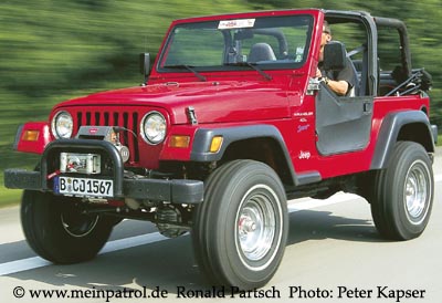 Blondi, Dame, Nissan, nissan, Patrol, patrol, Safari, safari, Patrol GR, patrol gr, Safari GR, safari gr, GR, gr, KR, kr, Patrol GQ, patrol gq, Safari GQ, safari gq, GQ, gq, Y60, y60, JRY60, jry60, JRLY60, jrly60, VRGY60, vrgy60, ARGY60, argy60, TD42, td42, 4.2-Liter, 4.2 Litre, 4.2 litre, 4,2-Liter, Sechszylinder, Inlinesix, inlinesix, high roof, Hochdach, Jeep, jeep, Wrangler, wrangler, TJ, tj, Yamaha, Kodiak, yamaha, kodiak, 4x4, 4WD, 4wd, four wheel drive, AWD, awd, Offroad, offroad, Off Road, OFF ROAD, off road, offroader, Allradler, Allradantrieb, Gel&auml;ndeuntersetzung, Reduktion, low gears, Differenzialsperre, Differentialsperre, locker, Gelaendewagen, Gel&auml;ndewagen, Reisen, reisen, travel, Expedition, expedition, Tour, tour, Tuning, tuning, tune, Zubeh&ouml;r, equipment